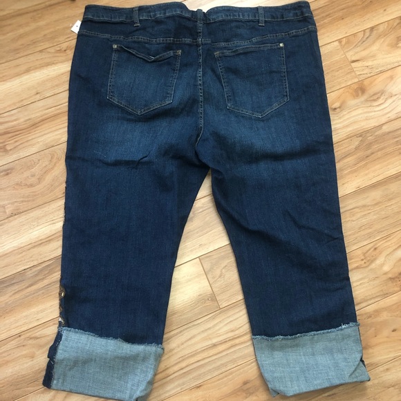 Bejeweled Sexy Embroidered Jeans💎👖 - Picture 3 of 5